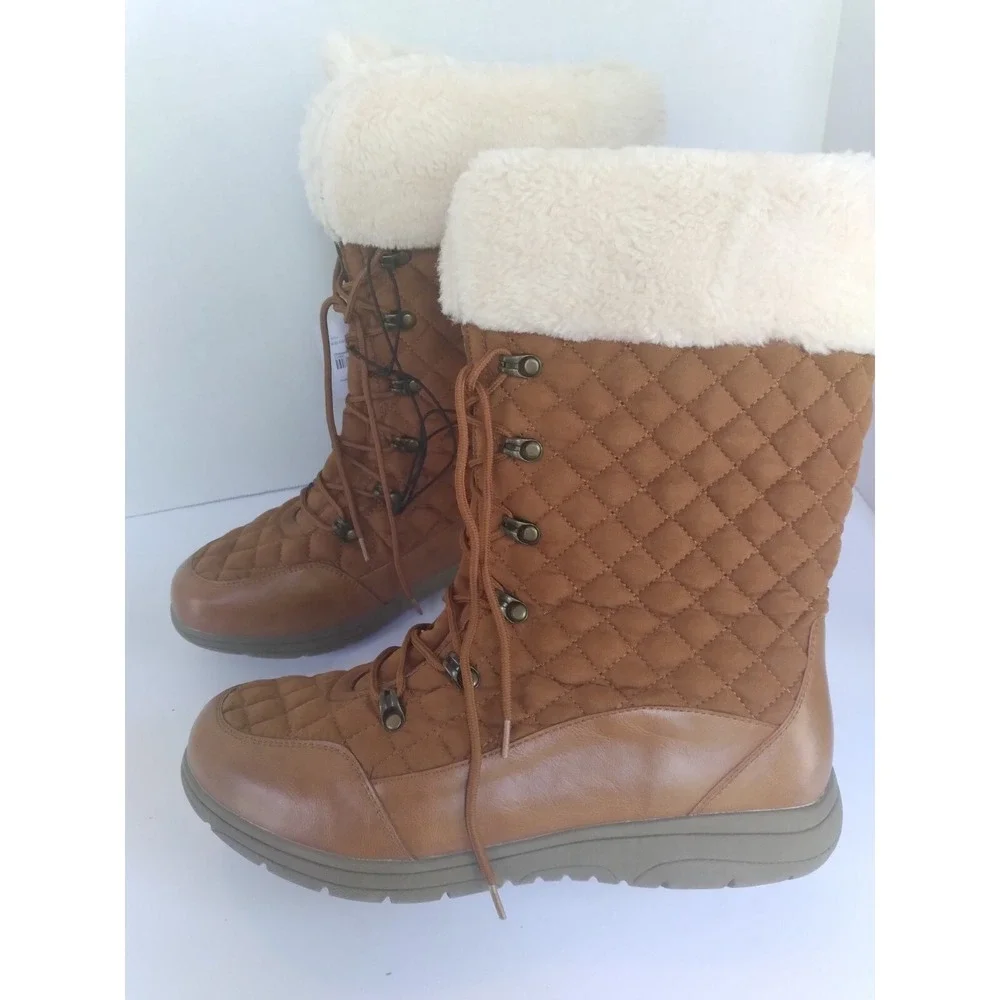 ST JOHNS BAY Womens Quilted Insulated Winter Boots Tan‎ Faux Fur Lace Up Size 9
